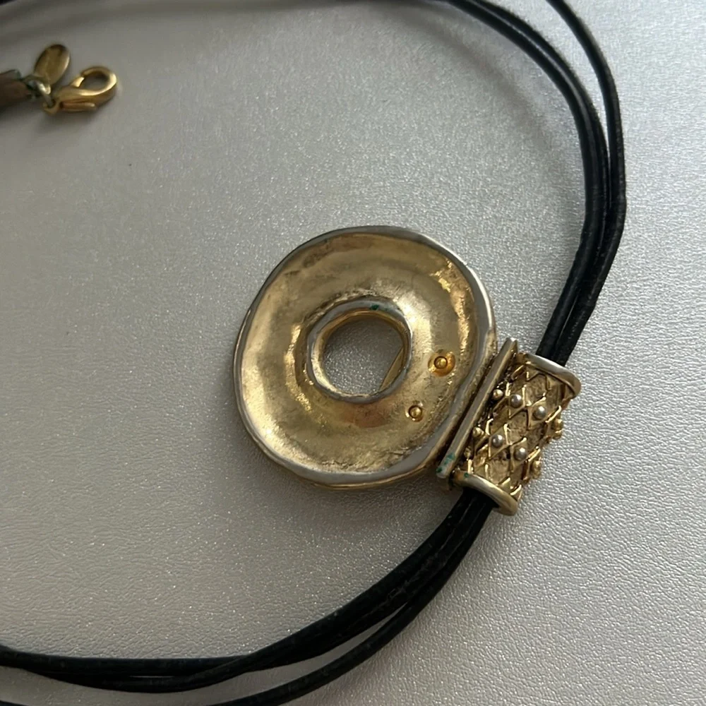 Chico’s Chunky Gold Black Enamel Pendant Rope Necklace Statement 3-Strand